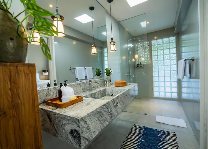 Anam Khaya - 3br Pool In Prime Seminyak, Walk To Seminyak (Bali)