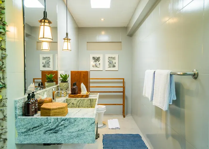 Anam Khaya - 3br Pool In Prime Seminyak, Walk To